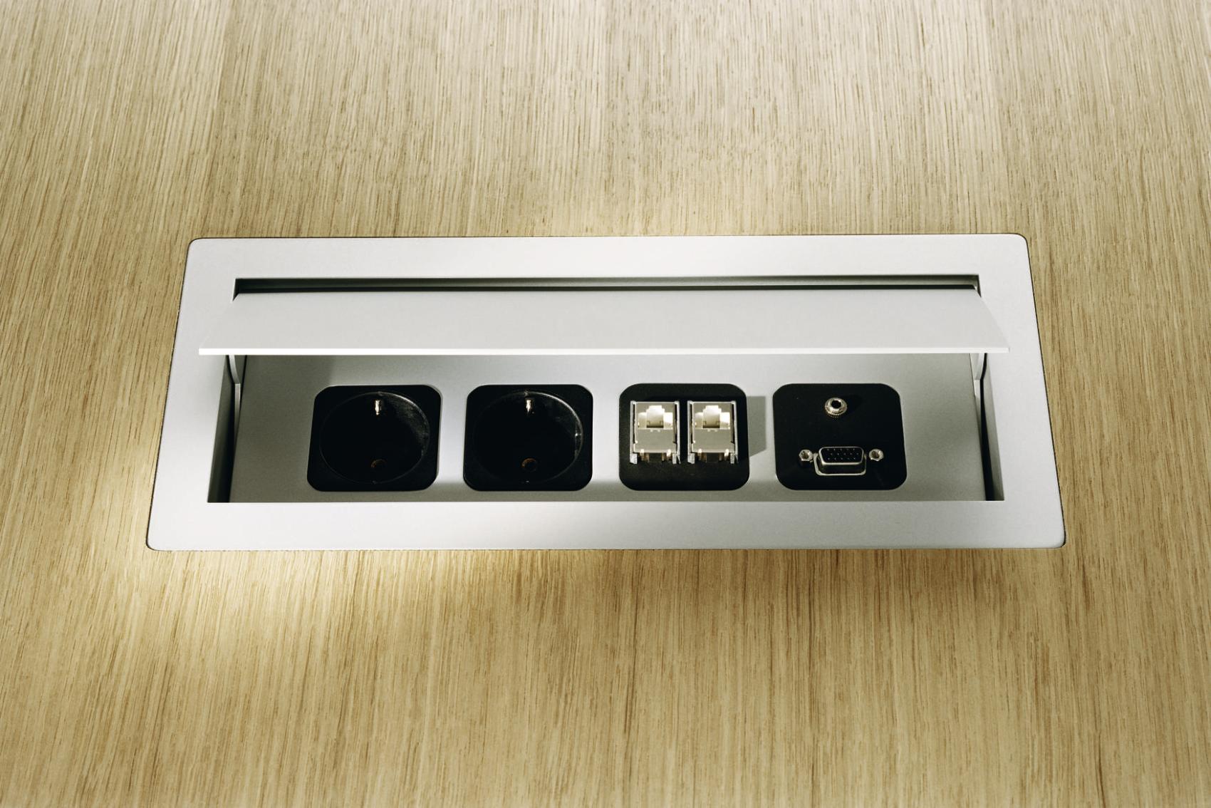 LOGON TABLES by Wilkhahn 016